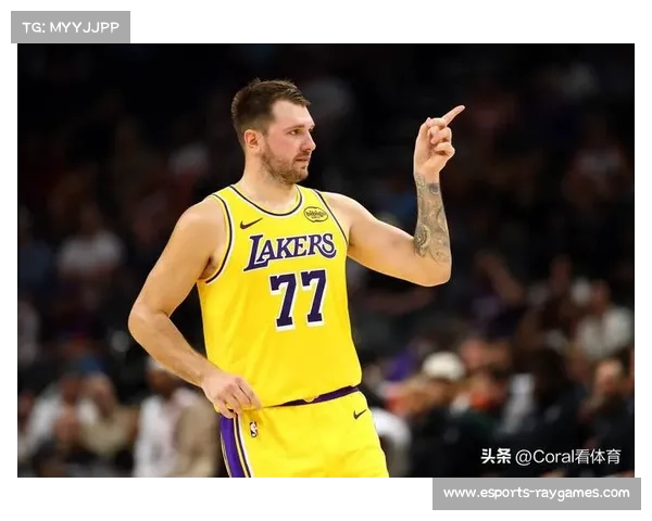 东契奇首节爆发单节轰出45-23，湖人客场闪电战击溃篮网防线